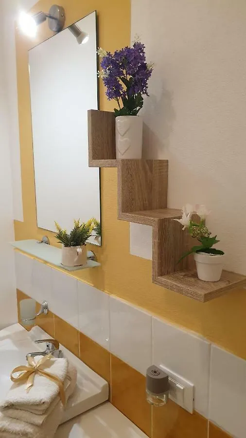 Guest house Giusy And Rose Hotel Cinisi Italy